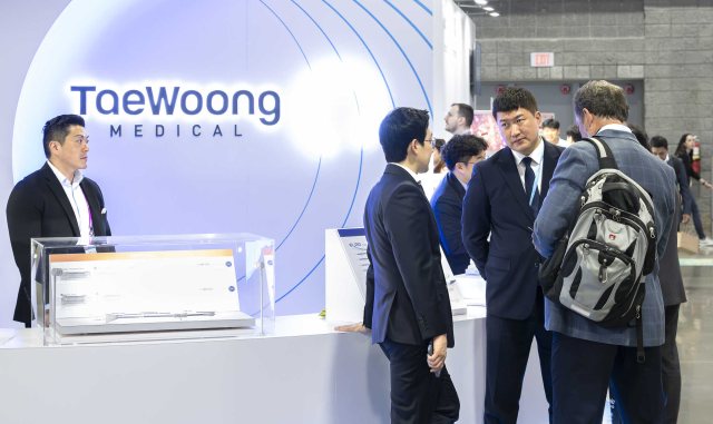 Professional photo of Digestive Diseases Week (DDW) was taken by DChFOTO in Washington, DC, USA