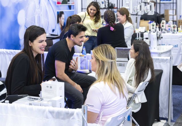 Professional photo of Florida International Medical Expo (FIME) was taken by DChFOTO in Miami, FL, USA