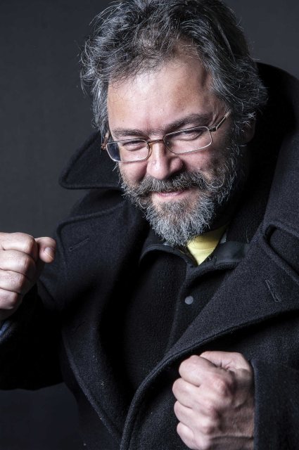 Professional photo of Sergey Apasov, Artist, Photographer was taken by DChFOTO in Rockville